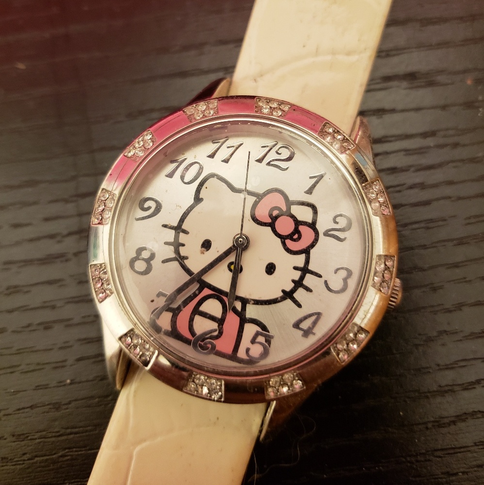 HELLO KITTY • white watch